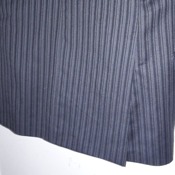 𝅺BEN SHERMAN Slim-Fit, Black Striped, Double-Vented Blazer, 42R - Picture 10 of 10